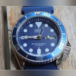 Seiko Vintage 80s Divers Automatic Watch with Day/Date